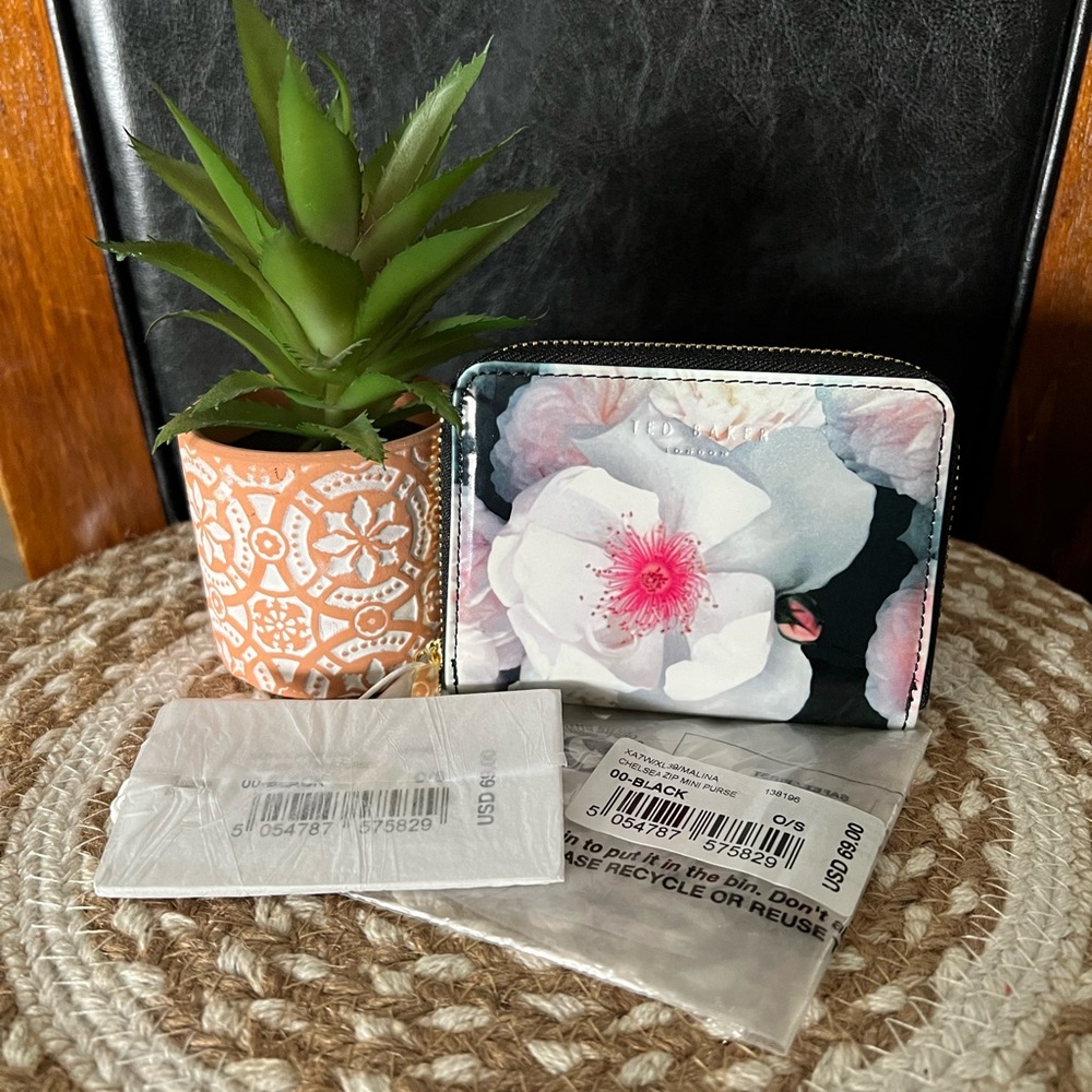 Floral Wallet with Pink and White Accents